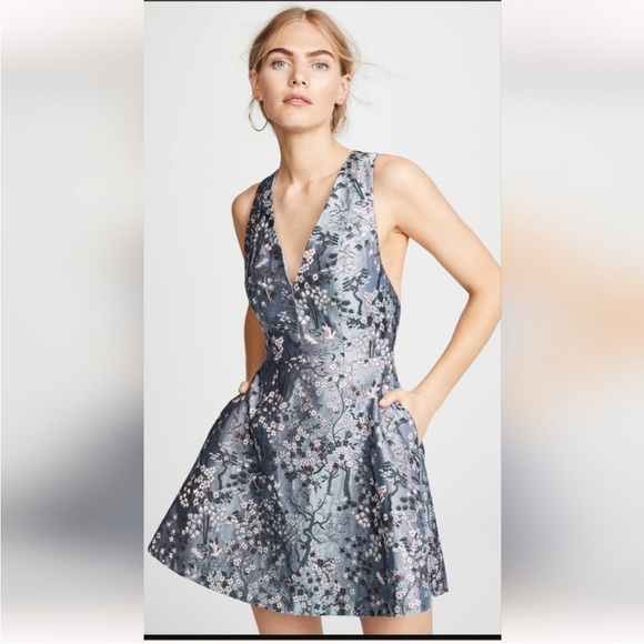 Alice + Olivia Dresses & Skirts - ⭕️ PRICE FIRM NEW Alice + Olivia Size 12 Tennie Jacquard Dress $440